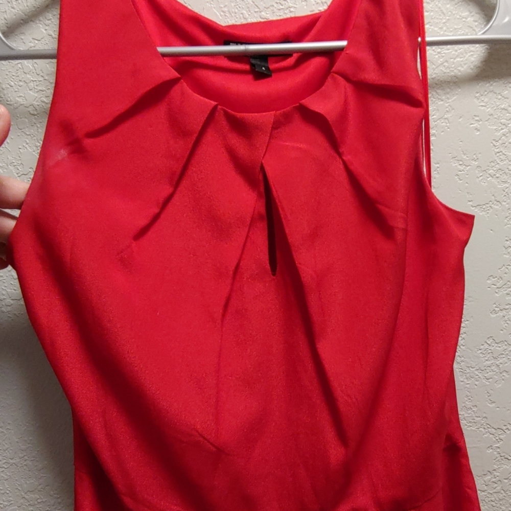 Red dress - Picture 2 of 4